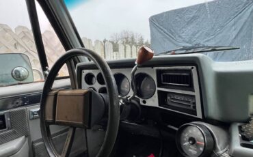 Chevy-k5-1981-grey-10