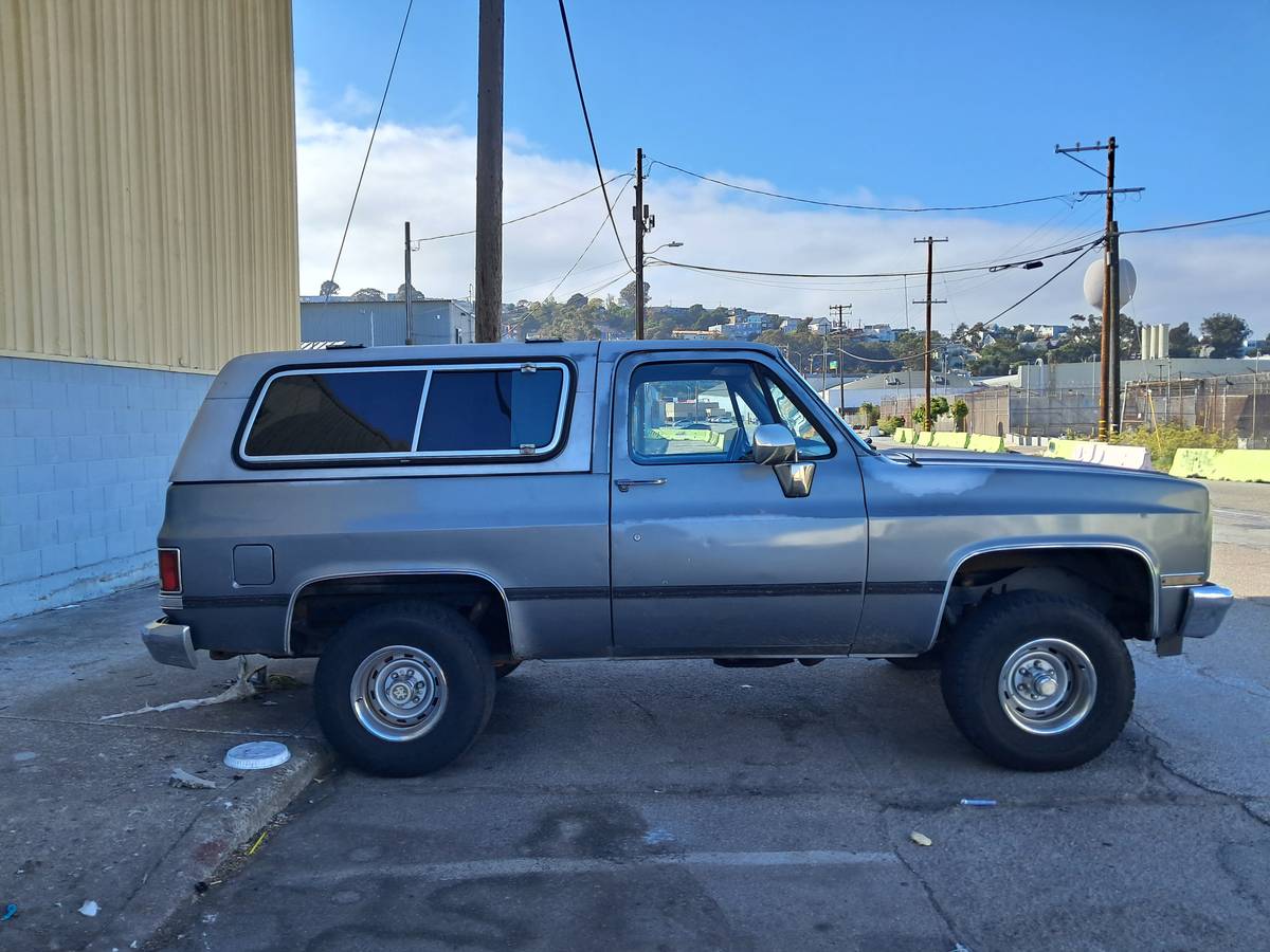 Chevy-k5-blazer-1988-grey-3