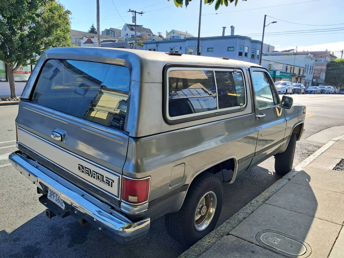 Chevy-k5-blazer-1988-grey-4