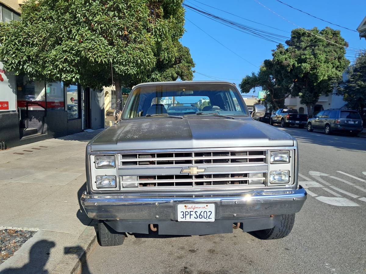 Chevy-k5-blazer-1988-grey-9