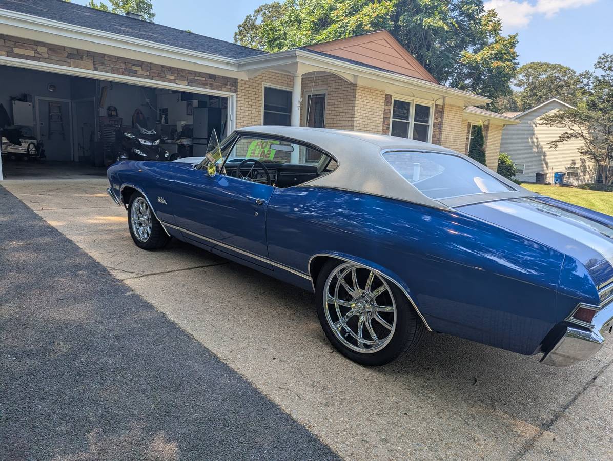 Chevy-malibu-1968-blue-11