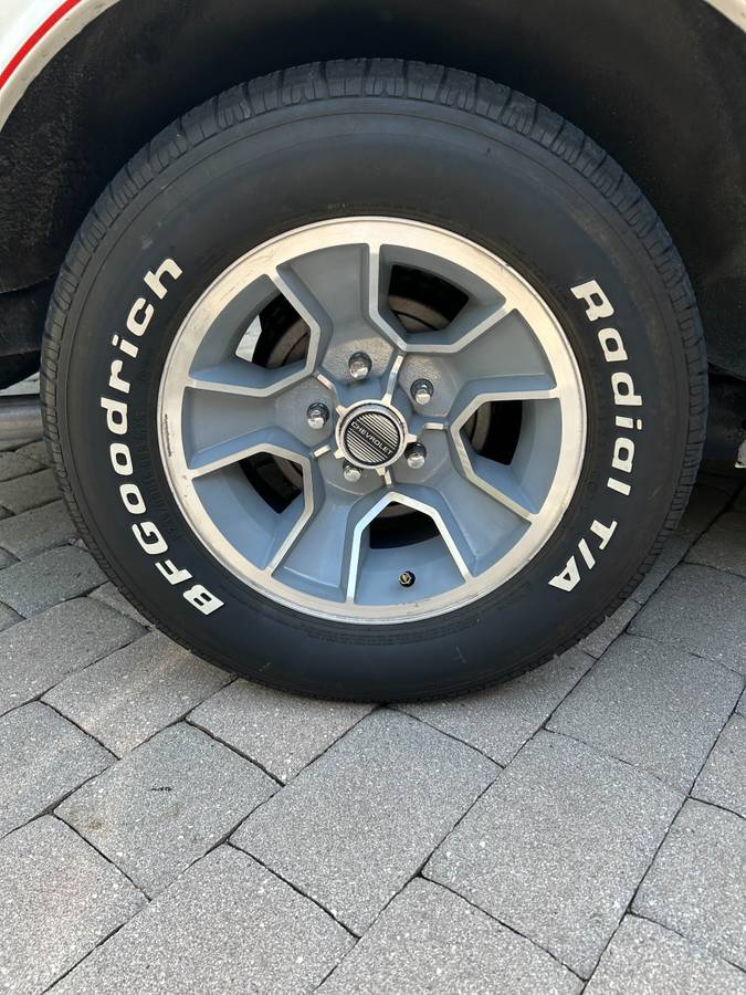 Chevy-monte-carlo-ss-1988-19