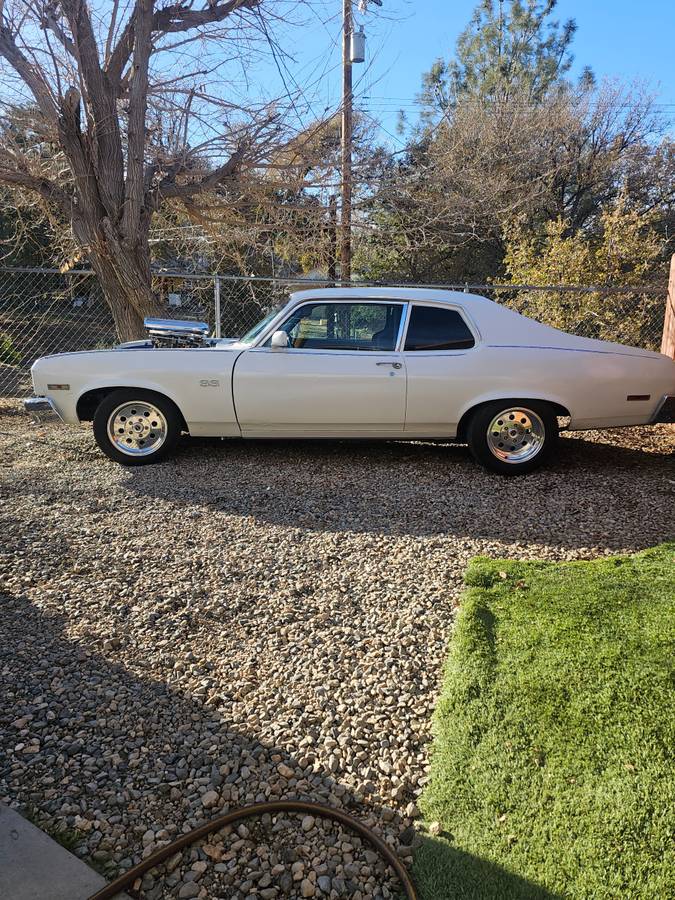 Chevy-nova-1973-white-1