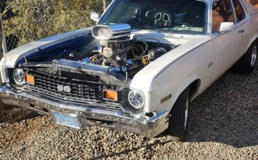 Chevy-nova-1973-white-10