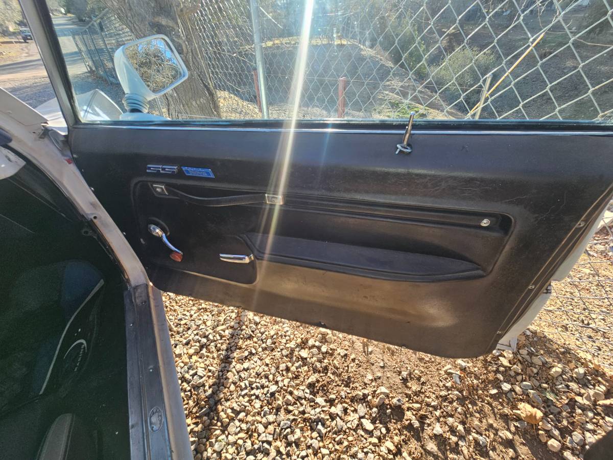 Chevy-nova-1973-white-12