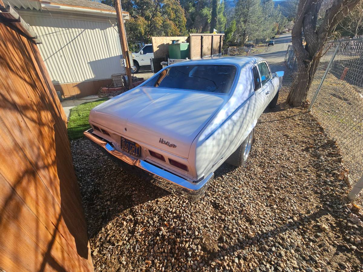 Chevy-nova-1973-white-14