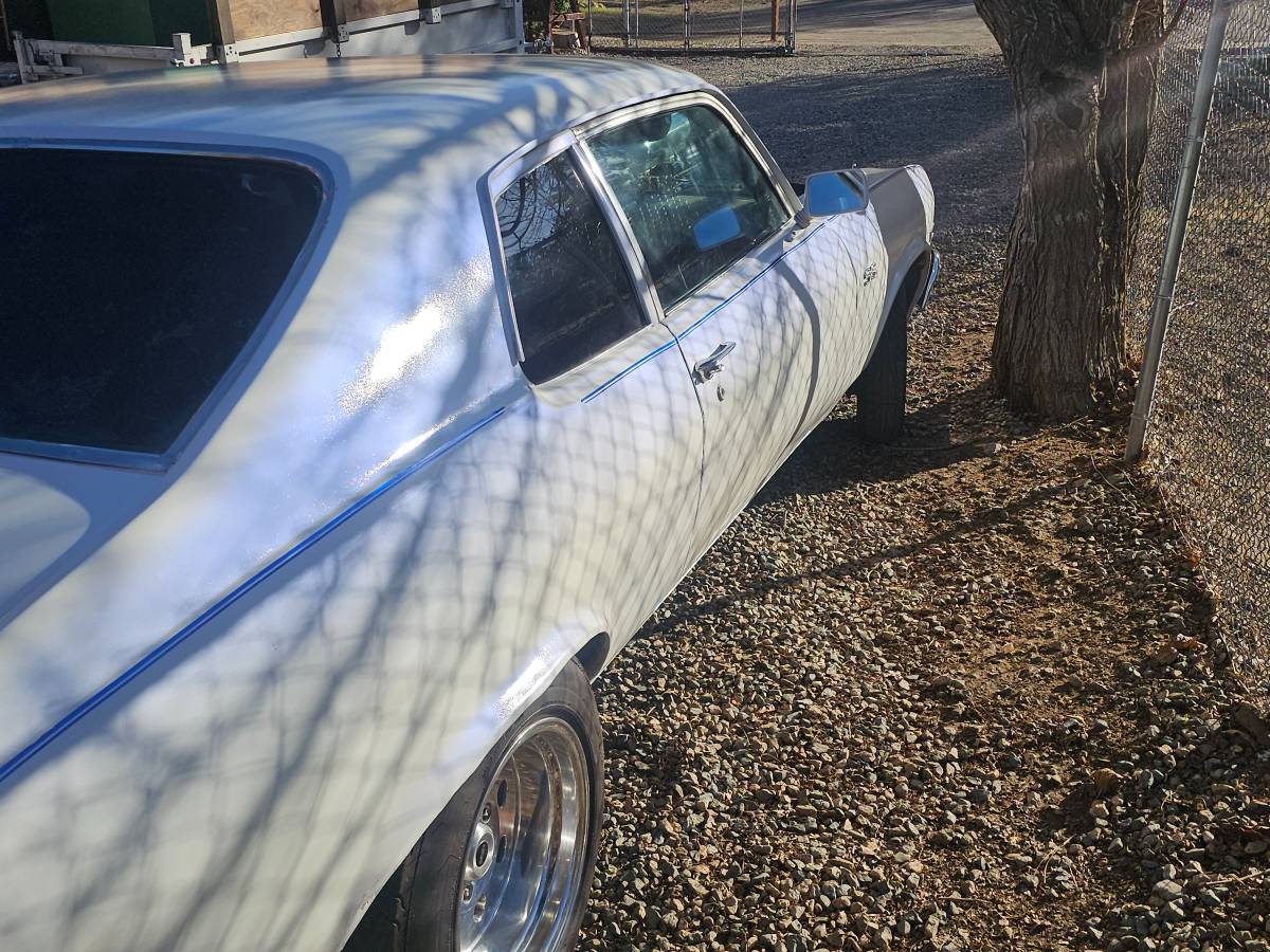 Chevy-nova-1973-white-3