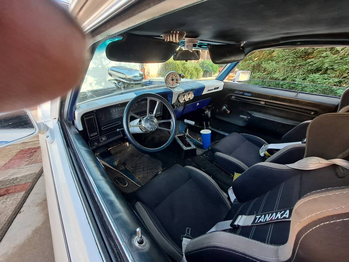 Chevy-nova-1973-white-4