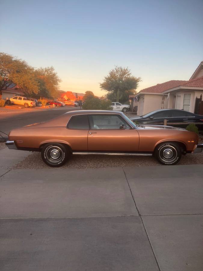 Chevy-nova-1974-custom-12