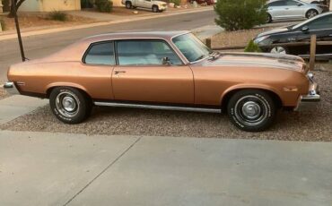 Chevy-nova-1974-custom-7