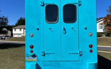 Chevy-p30-step-van-1980-15