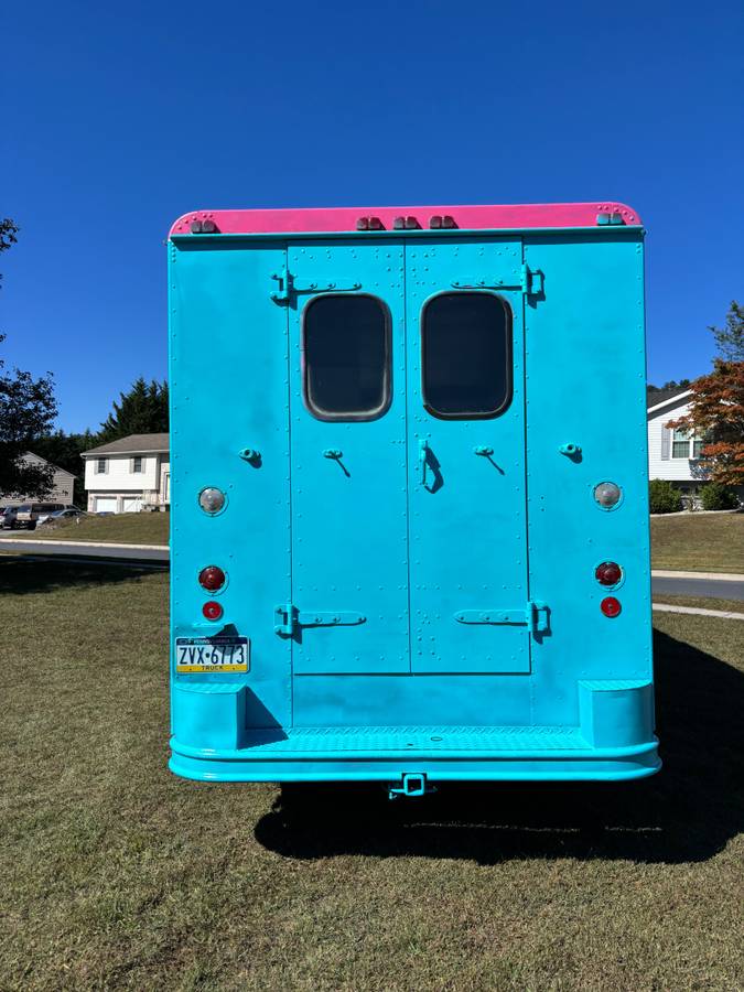 Chevy-p30-step-van-1980-15