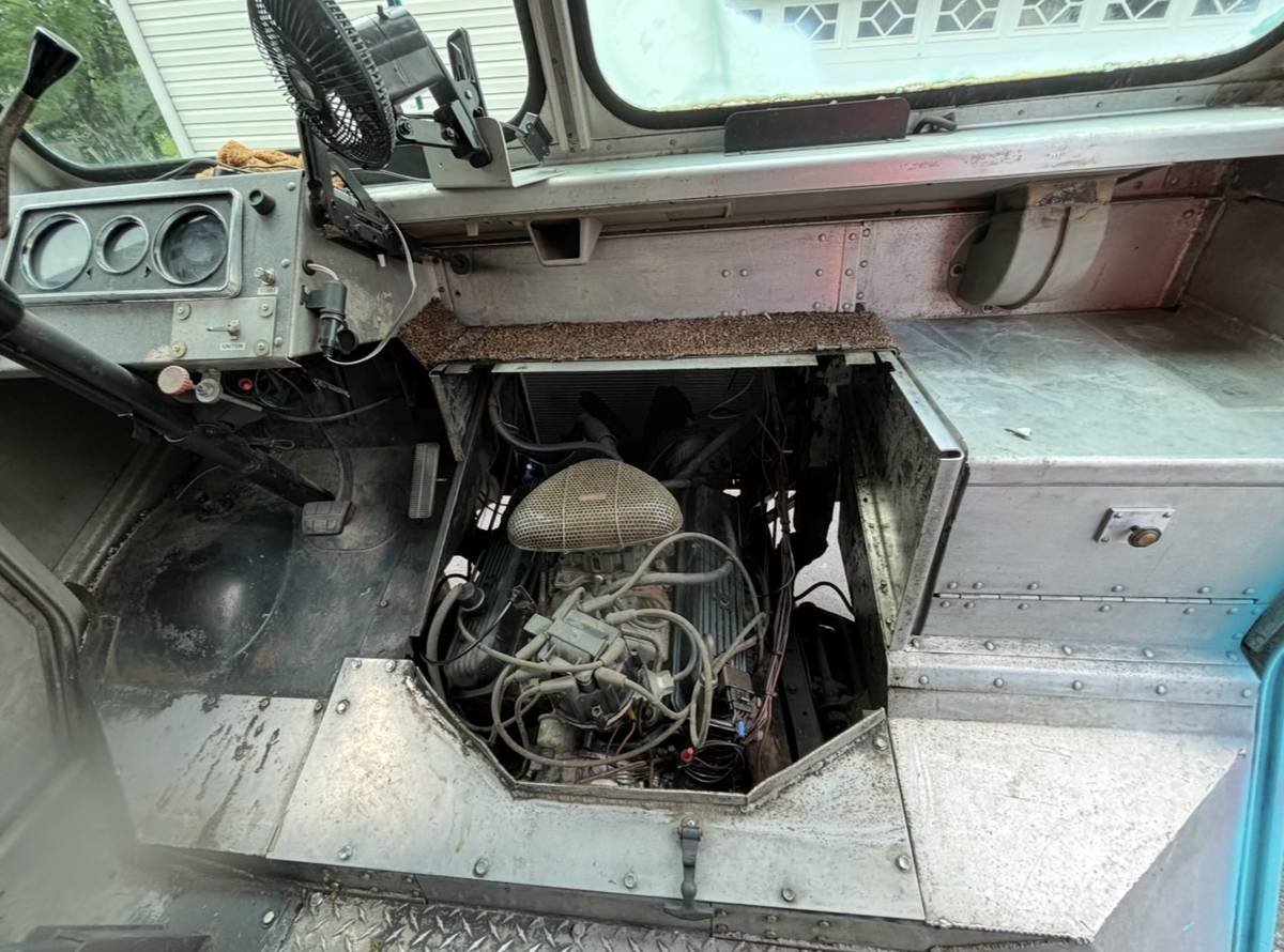 Chevy-p30-step-van-1980-22