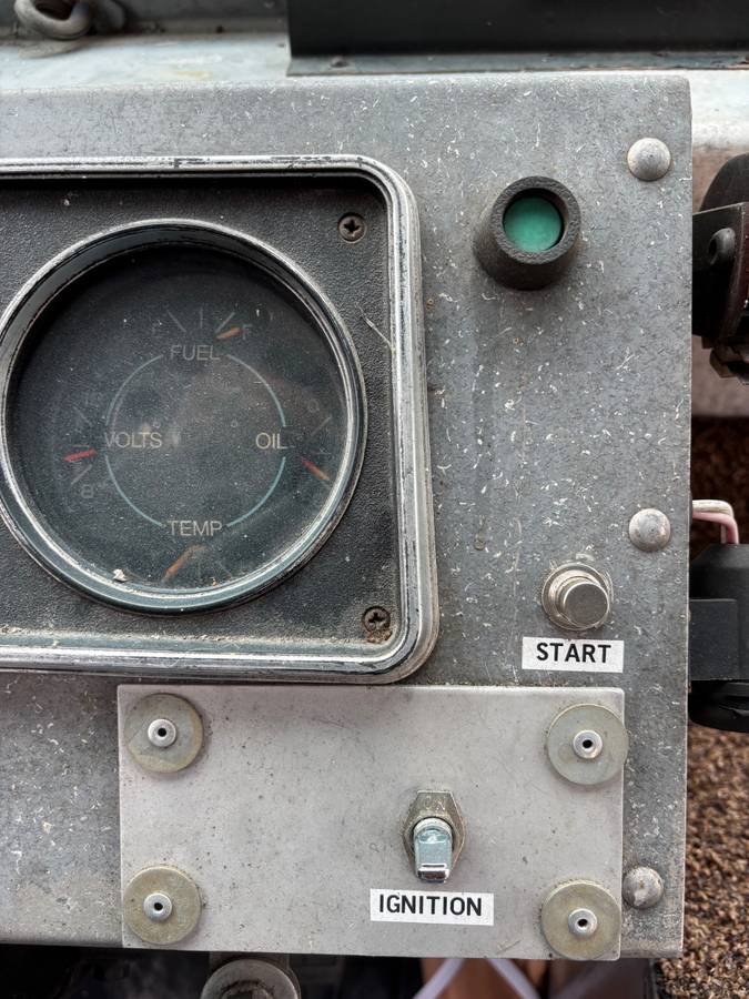 Chevy-p30-step-van-1980-25