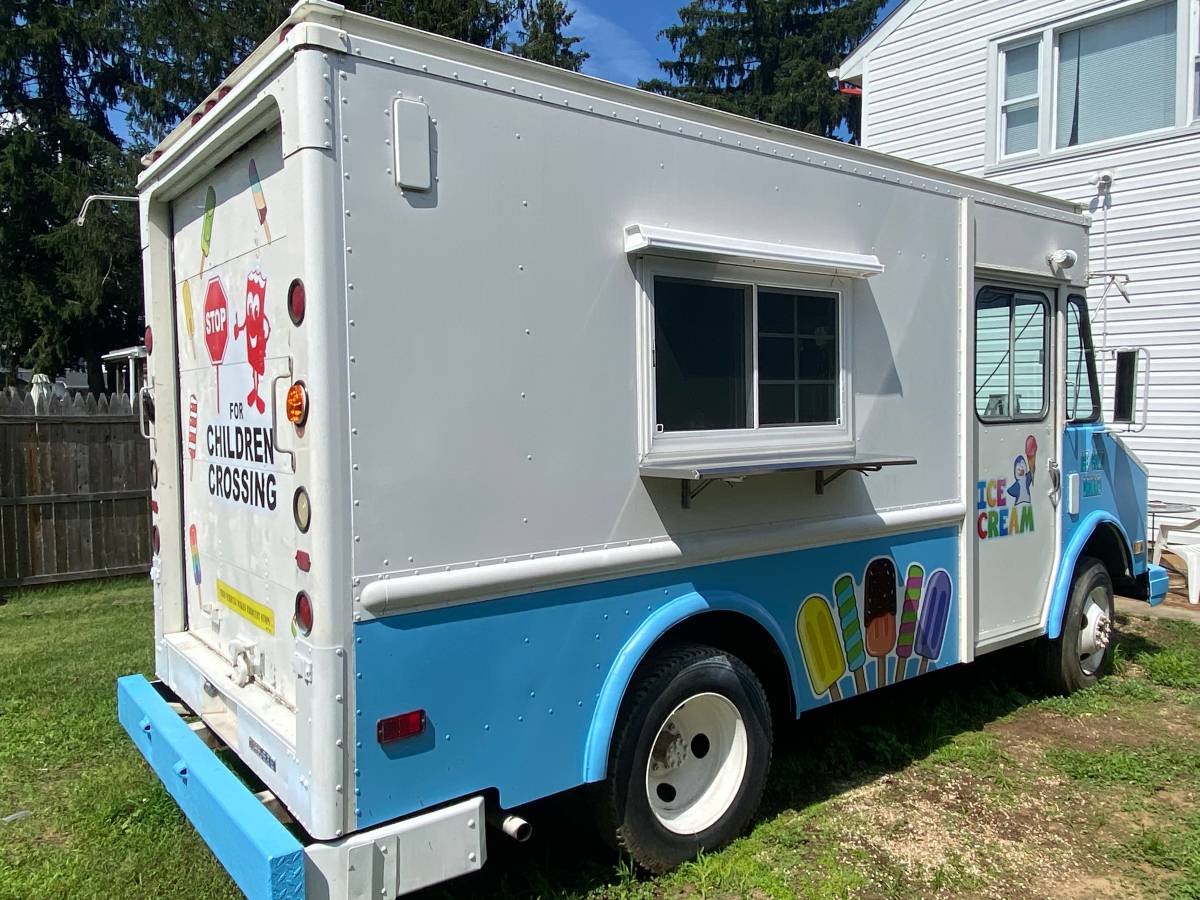 Chevy-p30-step-van-diesel-1987-1