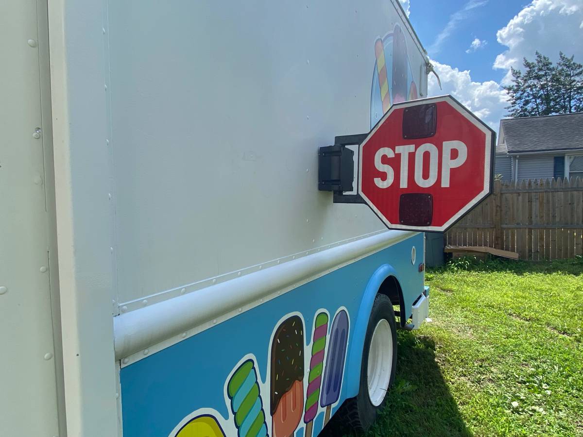 Chevy-p30-step-van-diesel-1987-4