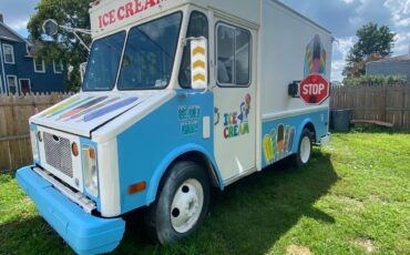 Chevy-p30-step-van-diesel-1987-5