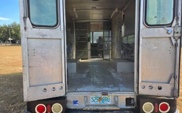 Chevy-p30-stepvan-1994-3