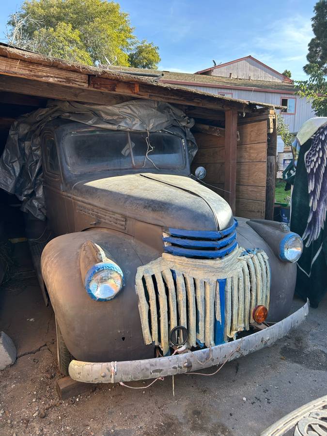 Chevy-pickup-1942-grey-10