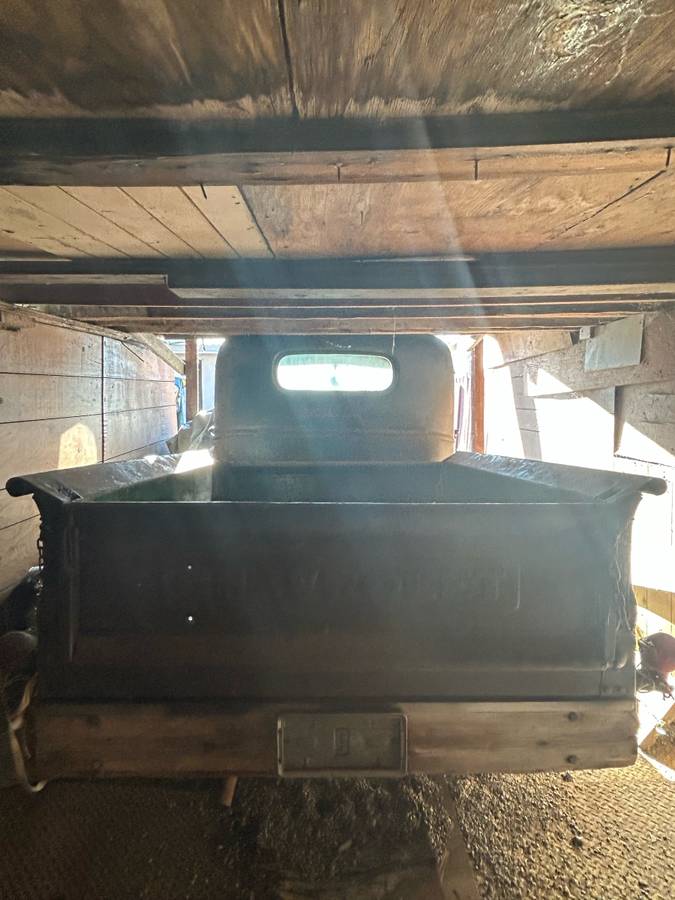 Chevy-pickup-1942-grey-2