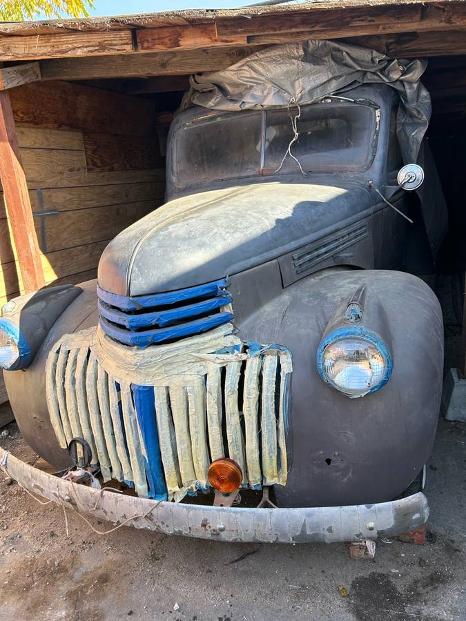 Chevy-pickup-1942-grey