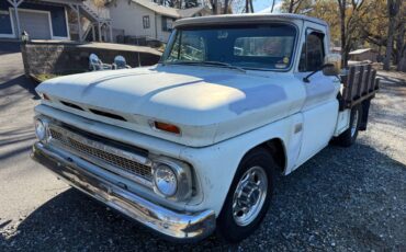Chevy-pickup-1965-white-2