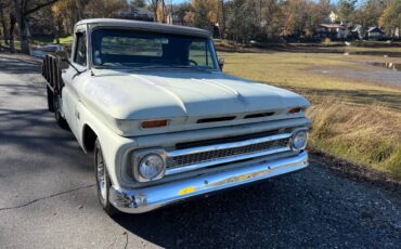 Chevy-pickup-1965-white-4