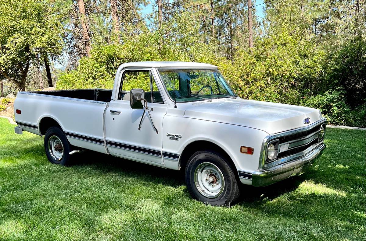 Chevy-pickup-c20-1970-white-3