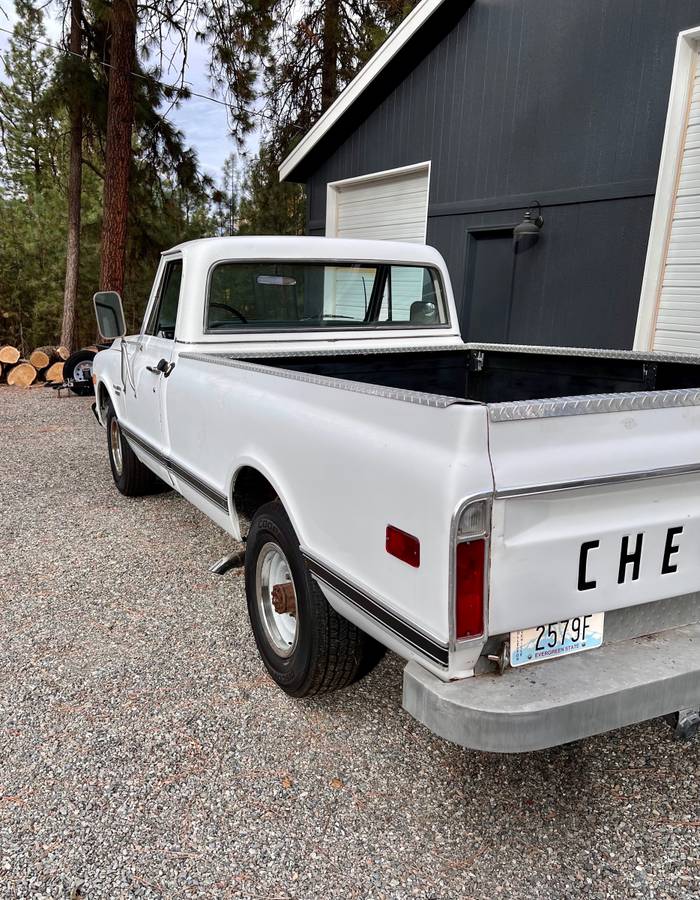 Chevy-pickup-c20-1970-white-9
