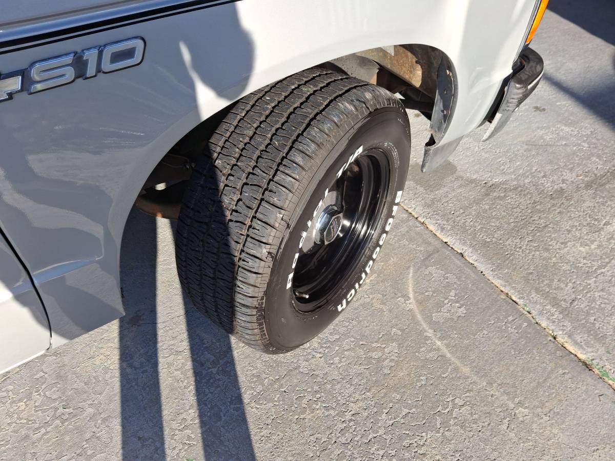 Chevy-s-10-tahoe-1991-custom-15