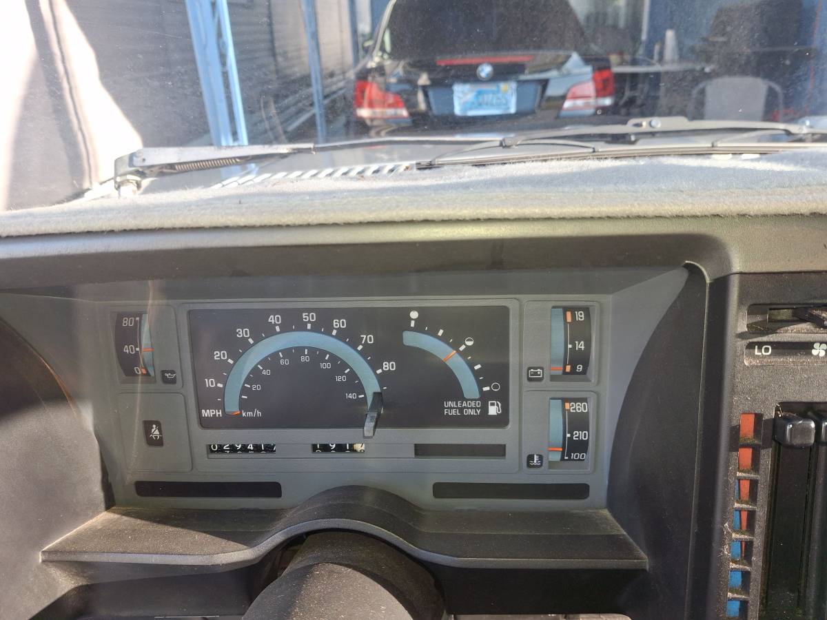 Chevy-s-10-tahoe-1991-custom-5