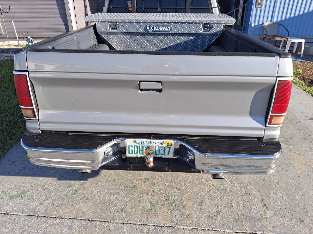 Chevy-s-10-tahoe-1991-custom-8