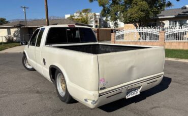 Chevy-s10-1996-white-2