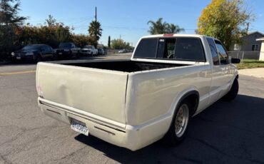 Chevy-s10-1996-white-3
