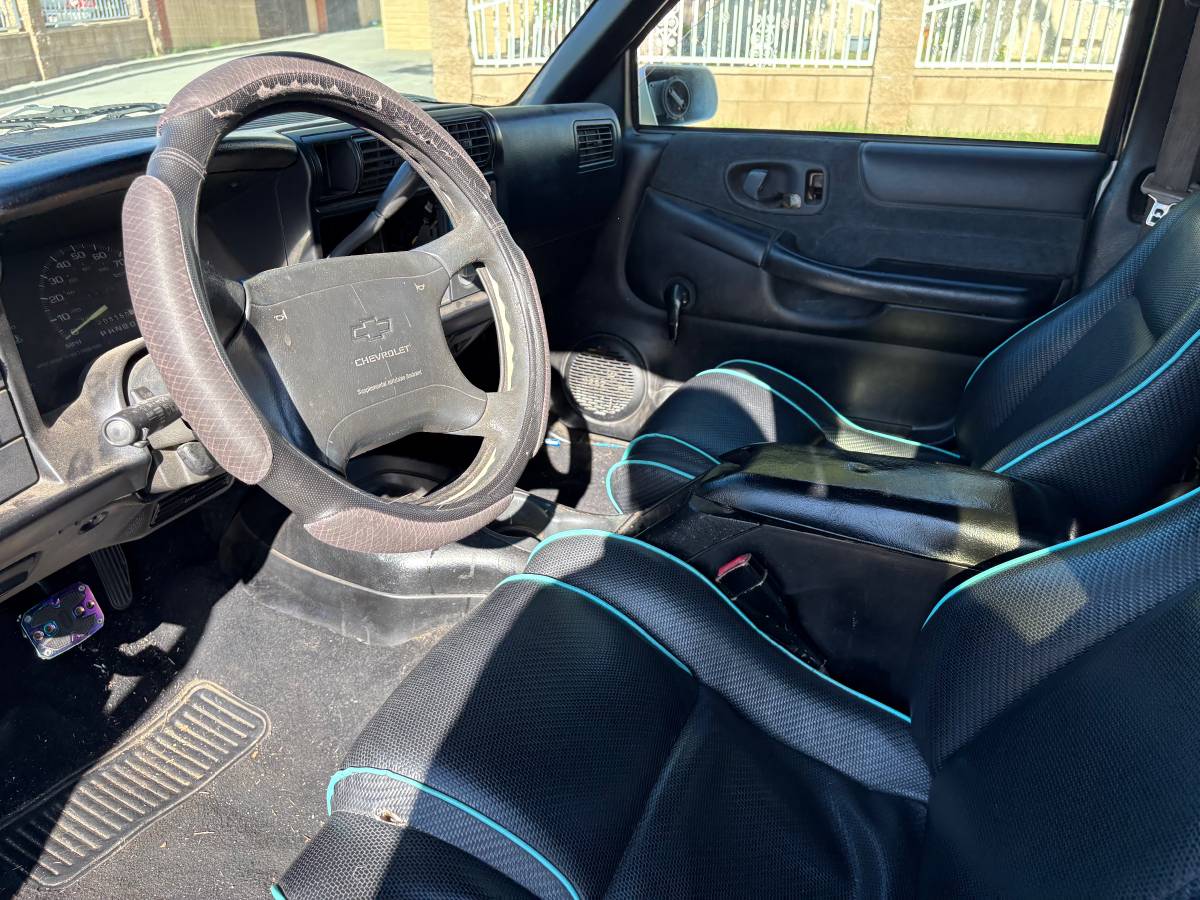 Chevy-s10-1996-white-4