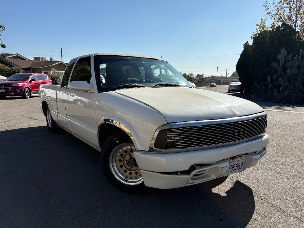 Chevy-s10-1996-white