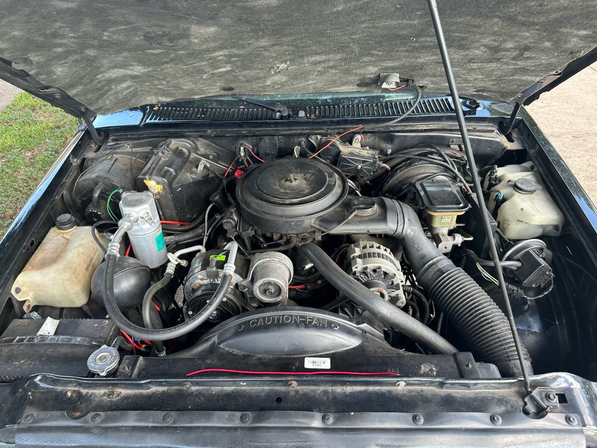 Chevy-s10-blazer-4x4-1990-black-1