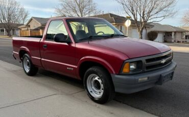 Chevy-s10-pickup-1995-red