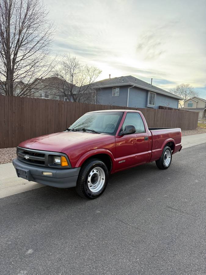 Chevy-s10-pickup-1995-red-3