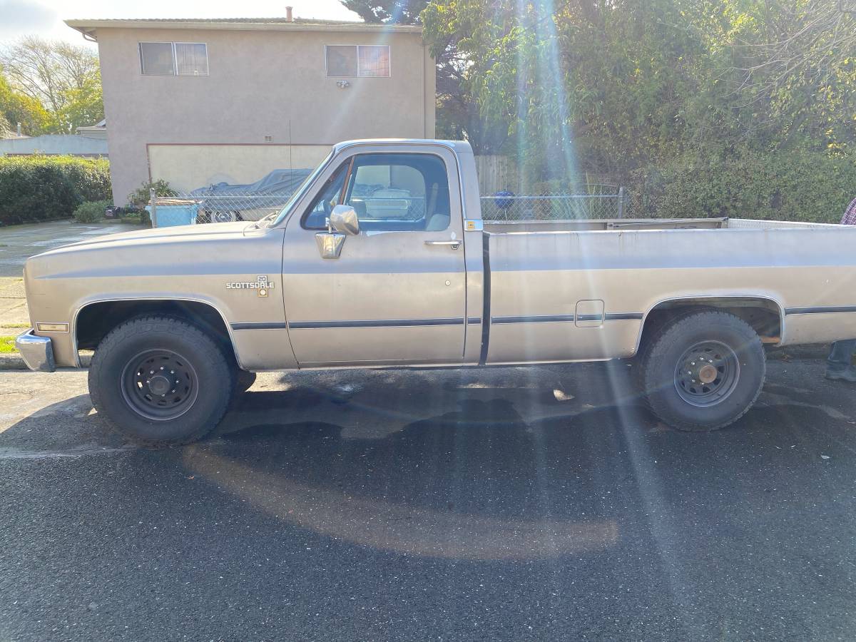 Chevy-scottsdale-k20-1985-brown-1