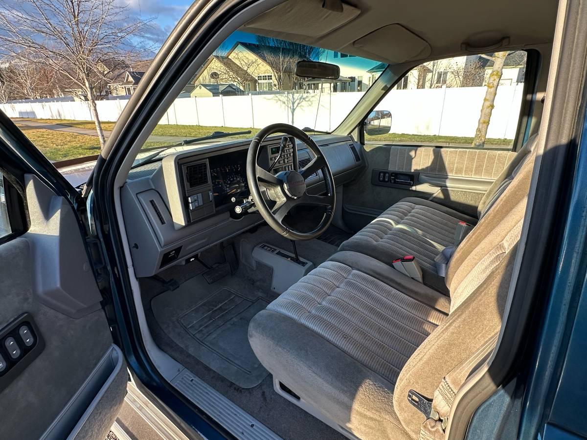 Chevy-silverado-1500-1992-blue-10