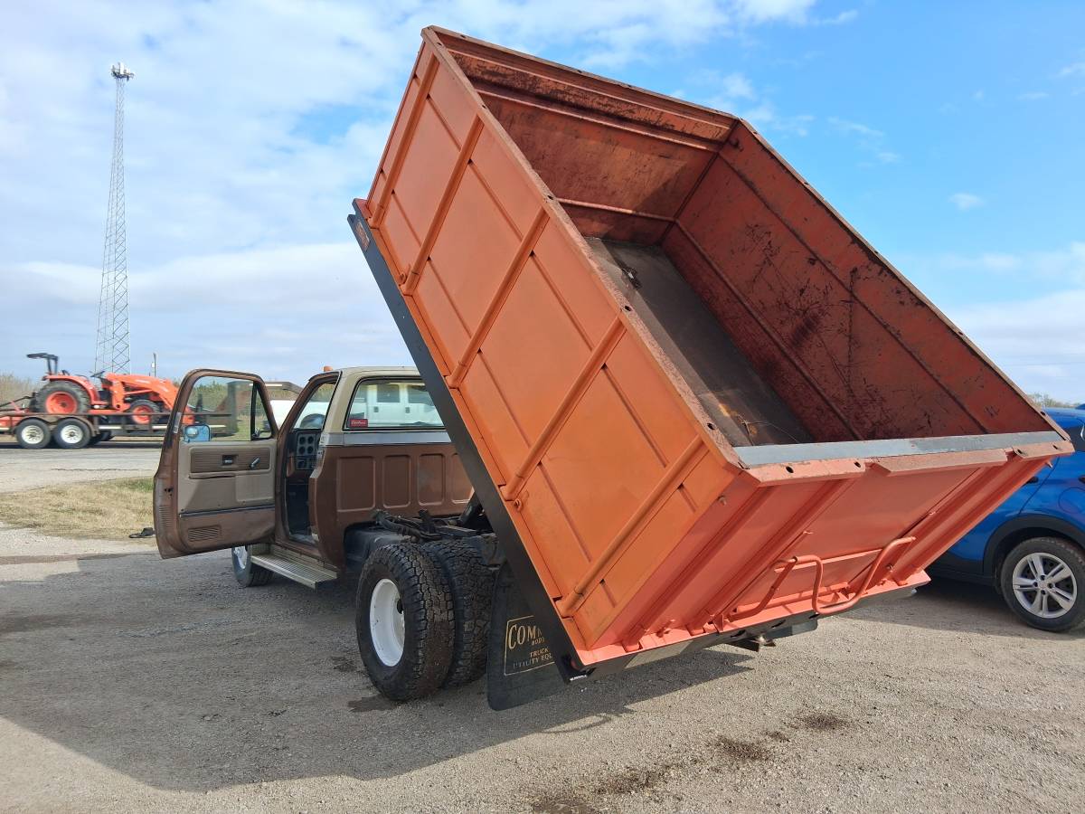 Chevy-silverado-1979-custom-2