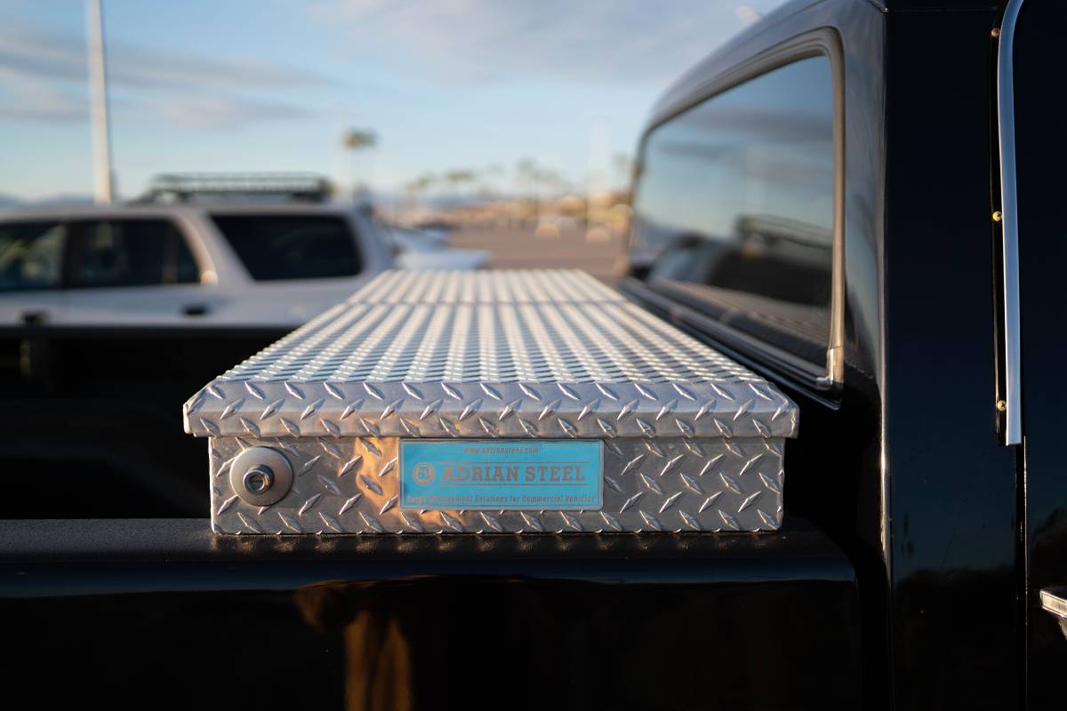 Chevy-silverado-1985-black-12