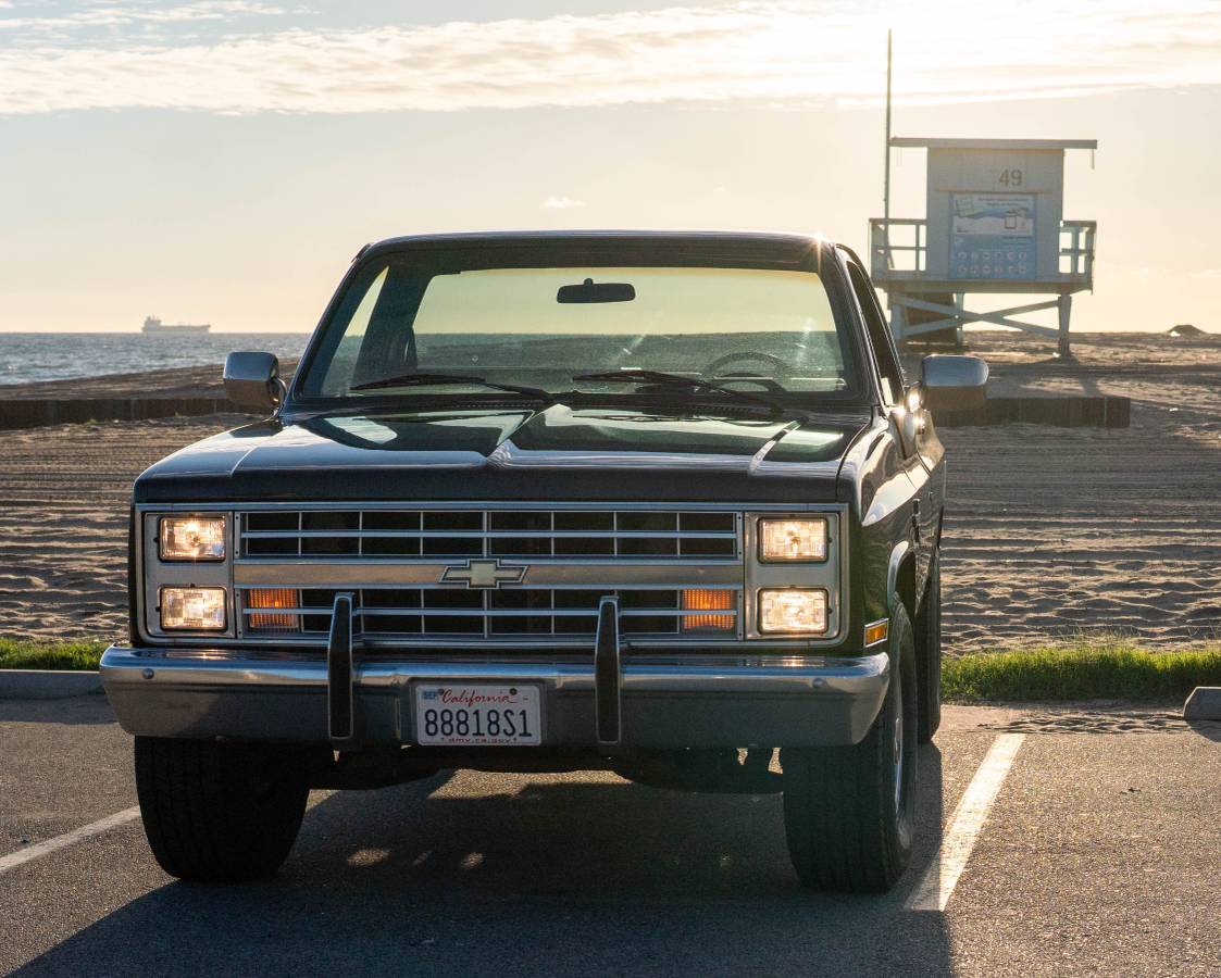 Chevy-silverado-1985-black-13