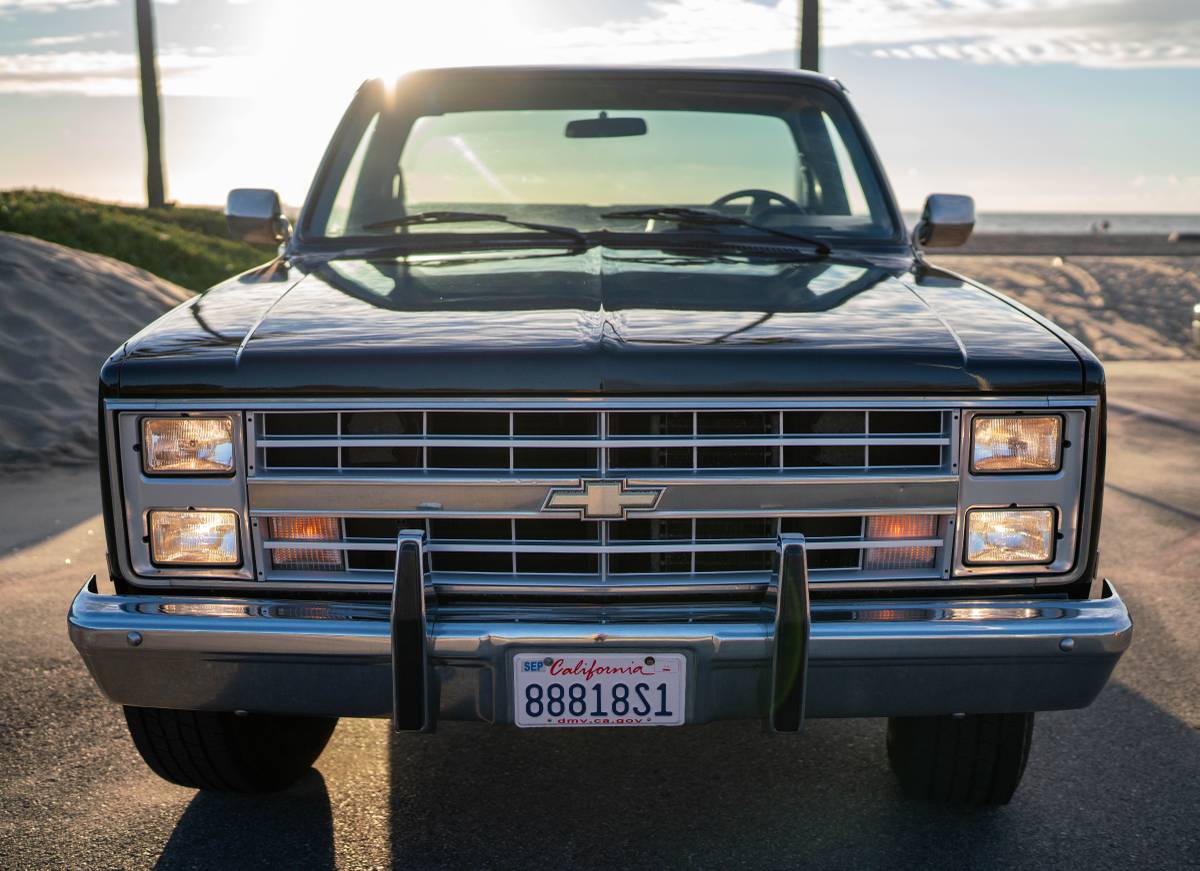 Chevy-silverado-1985-black-14
