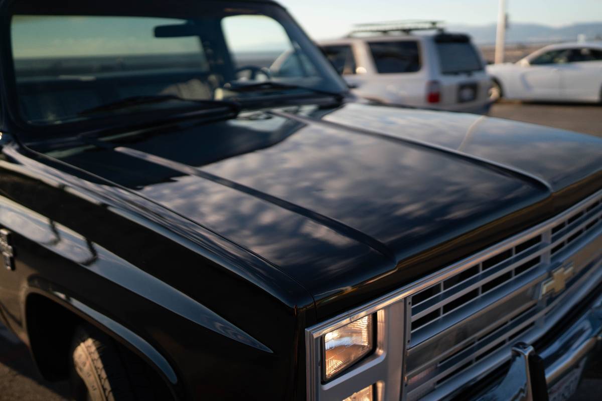 Chevy-silverado-1985-black-15
