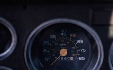 Chevy-silverado-1985-black-20