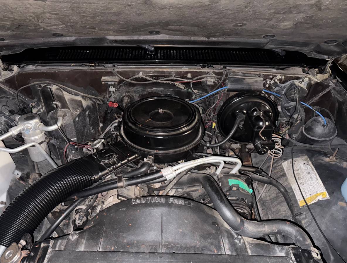 Chevy-silverado-1985-black-20