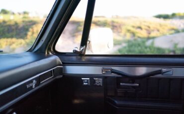 Chevy-silverado-1985-black-22