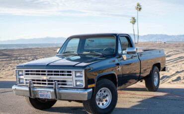 Chevy-silverado-1985-black